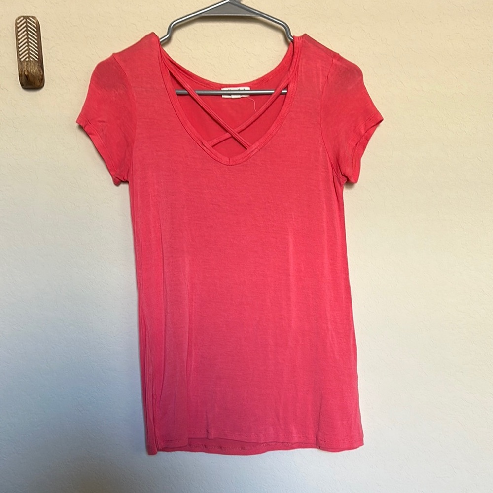 Ultra flirt Women's coral V-Neck Top size XS